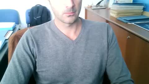 Snapshot of giuseppevai1 chatting on October 10, 10:42 am giuseppevai1 online show from October 10, 10:42 am