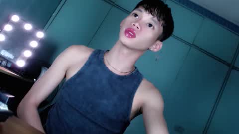 givemethrillx online show from March 22, 12:59 am