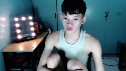 givemethrillx online show from March 18, 4:21 pm