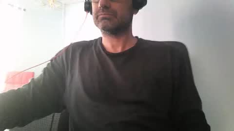 gjustaguym online show from April 10, 8:43 am