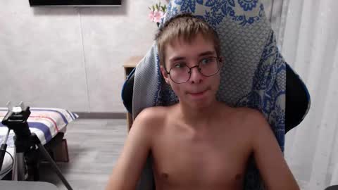 Eugene and Damian online show from March 19, 2:04 am