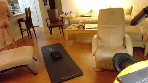 glennbitch online show from April 23, 12:51 pm