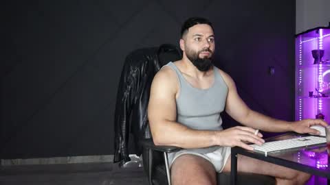 Matthew .. for short call me Matt online show from April 26, 10:06 pm