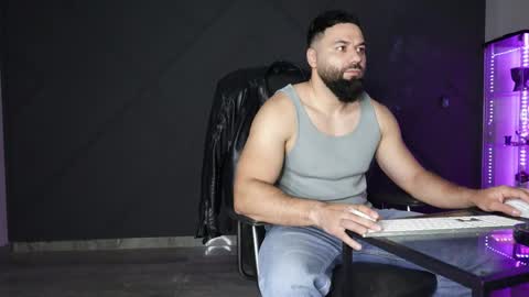 Matthew .. for short call me Matt online show from April 22, 8:35 pm