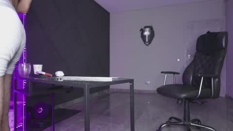 Matthew .. for short call me Matt online show from November 18, 6:11 pm