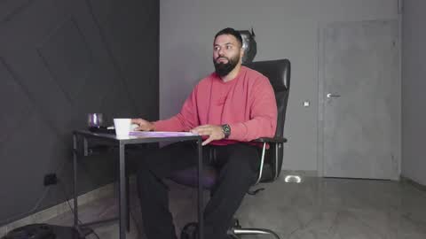 Snapshot of glennmasters chatting on October 30, 10:55 pm Matthew .. for short call me Matt online show from October 30, 10:55 pm