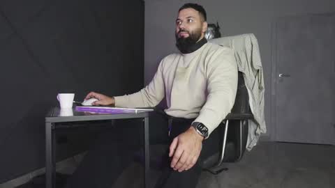 Snapshot of glennmasters chatting on November 1, 11:20 pm Matthew .. for short call me Matt online show from November 1, 11:20 pm