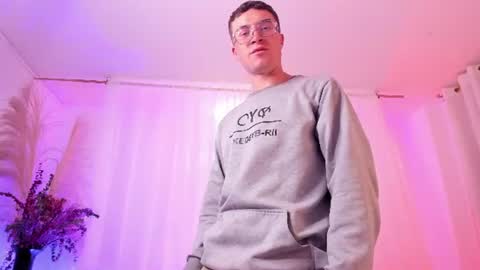 glexiis_ online show from June 22, 12:31 pm