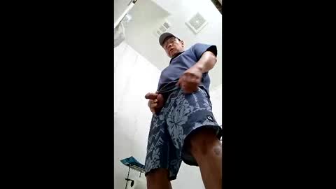 glkde1077 online show from April 3, 9:22 pm