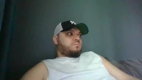 Snapshot of glusgan chatting on March 10, 7:33 am Your boy online show from March 10, 7:33 am