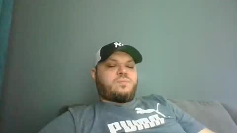 Snapshot of glusgan chatting on March 5, 9:27 am Your boy online show from March 5, 9:27 am