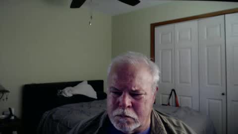gmctruckguy online show from May 4, 8:10 pm