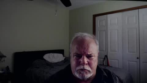 gmctruckguy online show from May 11, 9:34 pm