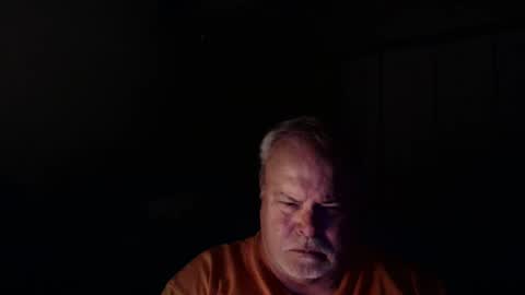 gmctruckguy online show from April 29, 1:21 am