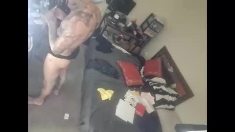 gnasty83 online show from November 2, 3:38 pm