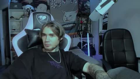 Snapshot of go_v_cs chatting on October 11, 3:43 am NPC online show from October 11, 3:43 am