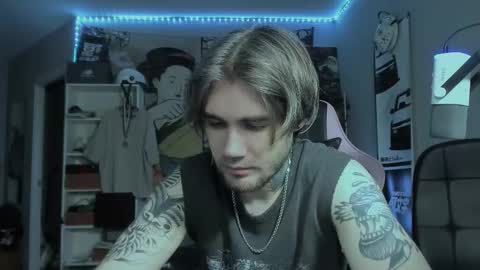 Snapshot of go_v_cs chatting on October 16, 12:57 pm NPC online show from October 16, 12:57 pm