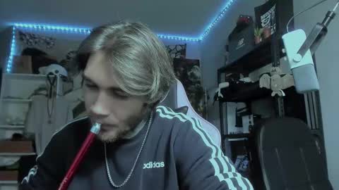 Snapshot of go_v_cs chatting on October 22, 6:28 am NPC online show from October 22, 6:28 am