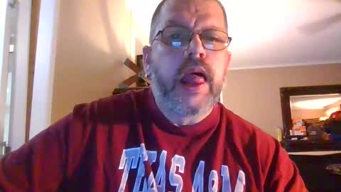 Snapshot of gobey33 chatting on September 18, 12:07 pm IDKIDCIDGAF online show from September 18, 12:07 pm