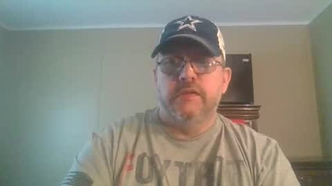 IDKIDCIDGAF online show from April 22, 6:12 pm