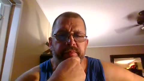 Snapshot of gobey33 chatting on September 14, 1:29 am IDKIDCIDGAF online show from September 14, 1:29 am