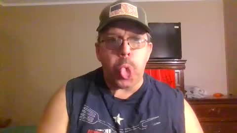 IDKIDCIDGAF online show from April 5, 12:19 am