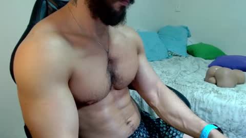 Snapshot of god_hunkules chatting on September 10, 7:23 pm god hunkules online show from September 10, 7:23 pm