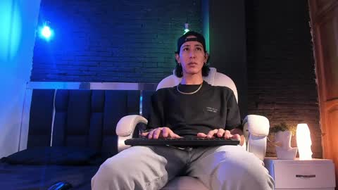 HUAN online show from January 1, 2:41 am