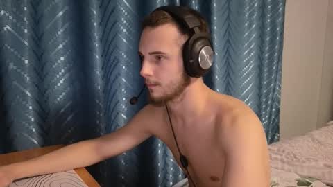 Golden boyyy21 online show from October 22, 1:59 pm