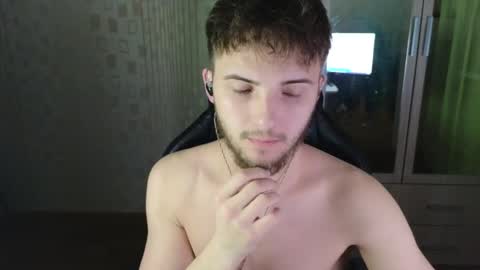 Golden boyyy21 online show from April 27, 12:07 am