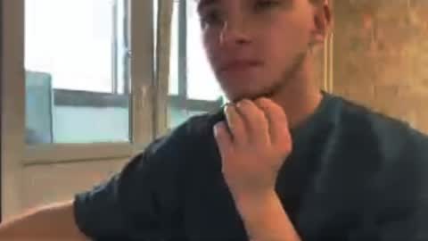 Snapshot of golden_boyyy21 chatting on January 23, 9:08 am Golden boyyy21 online show from January 23, 9:08 am