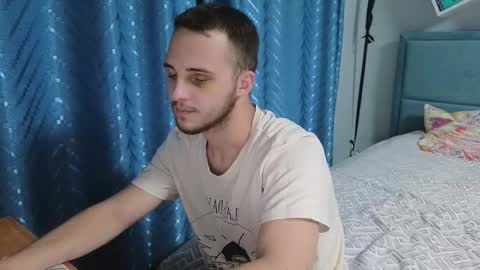 Snapshot of golden_boyyy21 chatting on September 16, 7:14 pm Golden boyyy21 online show from September 16, 7:14 pm