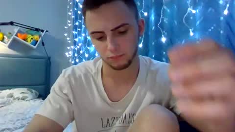 Snapshot of golden_boyyy21 chatting on January 12, 1:53 am Golden boyyy21 online show from January 12, 1:53 am