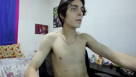 Snapshot of golden_ryan chatting on October 15, 5:53 pm Jmmmm online show from October 15, 5:53 pm