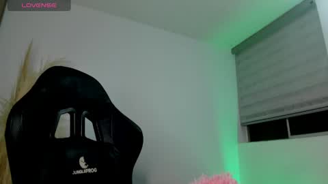 Cami online show from May 26, 1:34 am