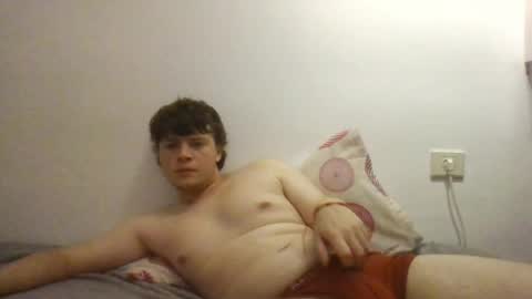 goldenboy207 online show from April 20, 10:34 pm