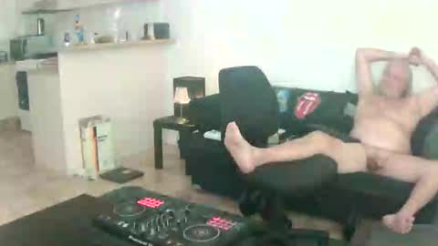 goldyguy011 online show from May 22, 12:15 am