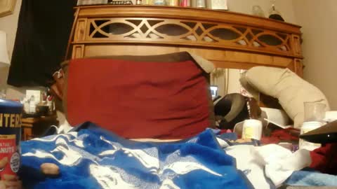 Snapshot of goodbootaye chatting on December 31, 12:32 am Juicy Booty online show from December 31, 12:32 am