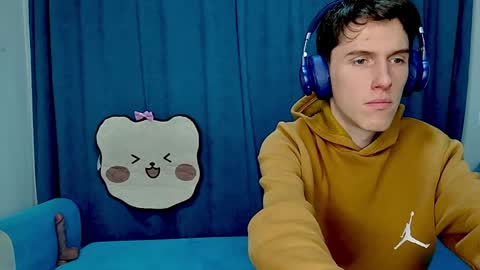 Luca online show from April 13, 4:07 pm