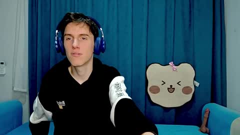 Luca online show from April 21, 3:51 pm