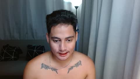 Snapshot of goodcaresweetboy chatting on December 11, 10:59 am FORD online show from December 11, 10:59 am