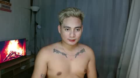 Snapshot of goodcaresweetboy chatting on January 5, 9:15 am FORD online show from January 5, 9:15 am