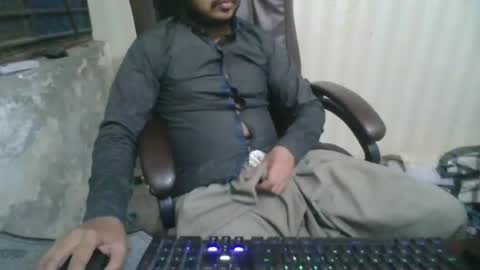 Snapshot of goodfucker3252 chatting on January 17, 10:33 am Arab Pronstar online show from January 17, 10:33 am