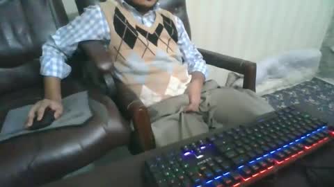 Snapshot of goodfucker3252 chatting on January 6, 9:32 pm Arab Pronstar online show from January 6, 9:32 pm