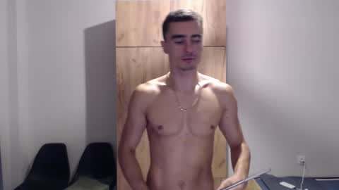 Snapshot of goodgg229975 chatting on September 11, 6:29 pm goodgg229975 online show from September 11, 6:29 pm