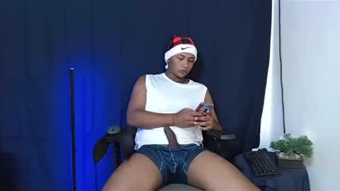 Snapshot of goos_cum chatting on December 12, 3:43 am Goos online show from December 12, 3:43 am