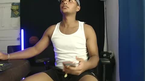 Snapshot of goos_cum chatting on February 7, 2:40 am Goos online show from February 7, 2:40 am