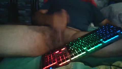 Snapshot of gordo198369 chatting on December 15, 7:02 am FLy online show from December 15, 7:02 am
