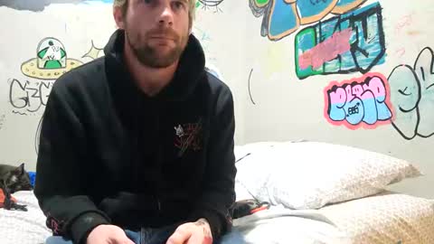 gothboityplz online show from November 18, 9:24 am