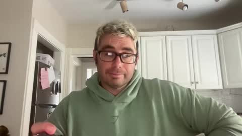 Cuddleguy online show from February 7, 9:20 pm